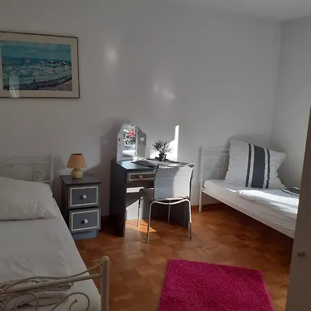 Ground Floor Laatzen דירה *